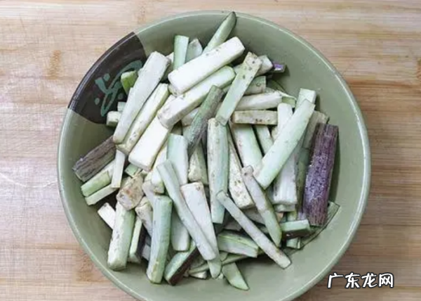 豆角和茄子怎么炒好吃,豆角炒茄子怎么炒好吃