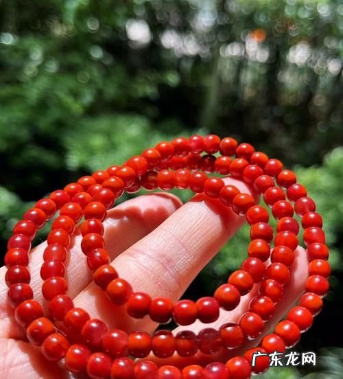 南红玛瑙手链啥用南红手链的作用,南红玛瑙手串的功效与作用佩戴禁忌