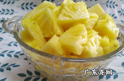 切好的菠萝怎么保鲜,削好的菠萝怎么保存过夜