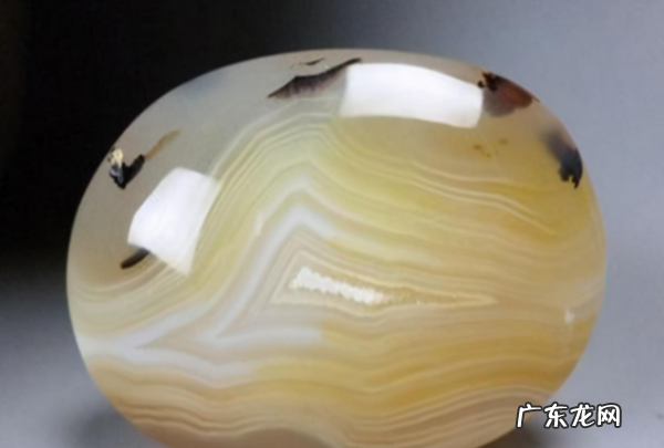 公开玛瑙和玉石的区别,玉和玛瑙的区别在哪里谁更好
