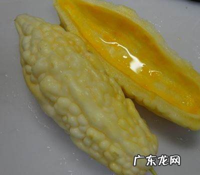 苦瓜焯水要几分钟,苦瓜炒鸡蛋苦瓜焯水几分钟