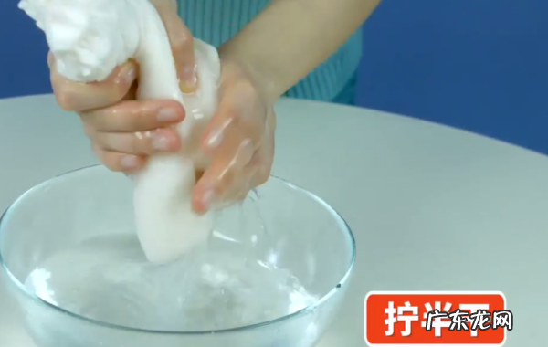 00%羊毛大衣在家怎么清洗,羊毛大衣怎么手洗比较好