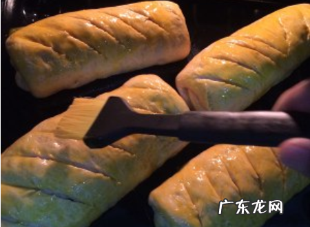 烤的面包为何里面发粘,烤的面包里面发粘怎么办