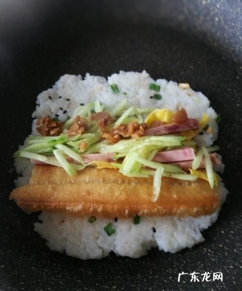 榨菜粢饭做法图解,东北饭包的好吃做法