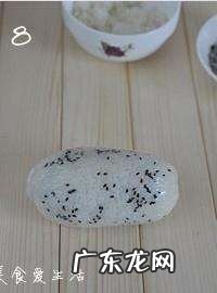 榨菜粢饭做法图解,东北饭包的好吃做法