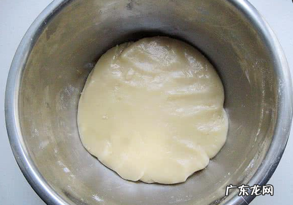 酥饼怎么做又酥又脆,酥饼的做法 如何做酥饼