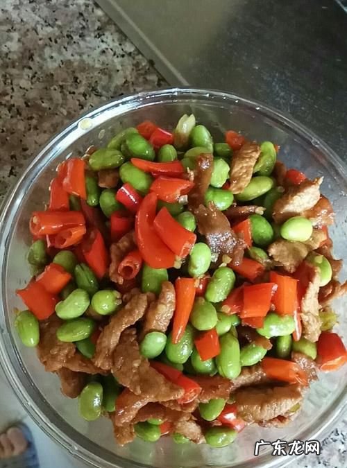 毛豆炒肉的做法图解,雪菜肉丝炒毛豆的做法
