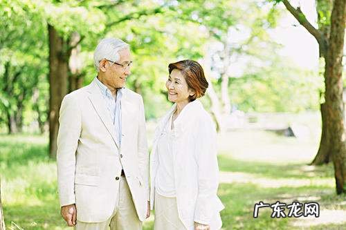 结婚二十年是什么婚,结婚20年叫什么婚姻