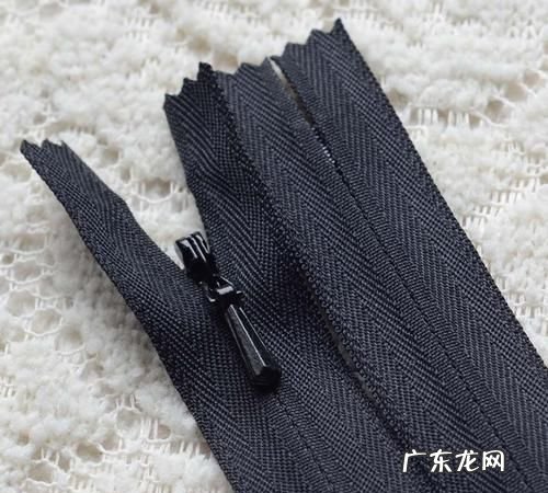 隐形拉链一边掉出来怎么修,隐形拉链头掉了怎么装回去图解
