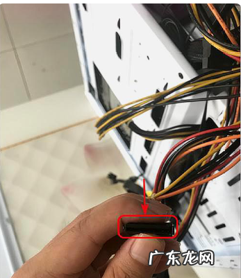 固态硬盘装在主板哪里,固态硬盘在主板哪个位置