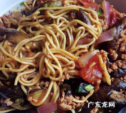 焖面条怎么才好吃,豆角焖面的家常做法
