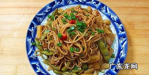 焖面条怎么才好吃,豆角焖面的家常做法