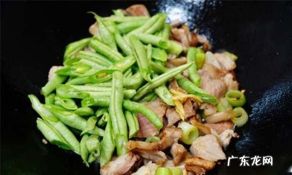 焖面条怎么才好吃,豆角焖面的家常做法