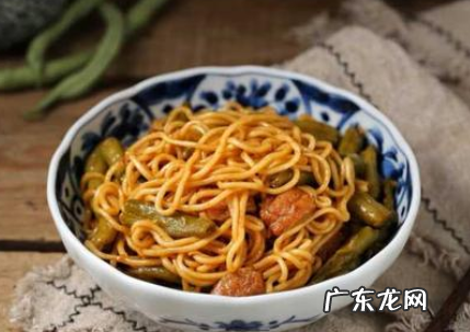 焖面条怎么才好吃,豆角焖面的家常做法