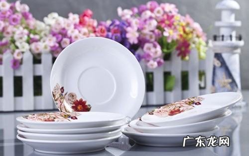 菜板上的标签怎么去除,标签怎么去除不留痕迹
