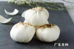 银耳百合汤的功效,银耳莲子百合汤的功效