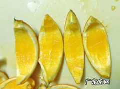 橙子白瓤可以吃吗,脐橙中间那坨可以吃