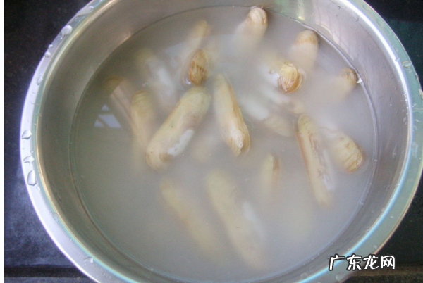 怎么看蛏子熟没熟,蛏子炒多长时间可以吃
