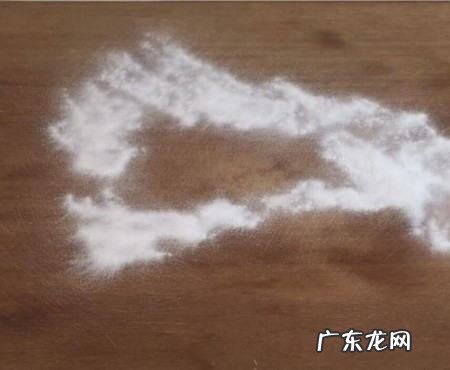 银杏木菜板上的霉斑怎么洗掉,案板上的霉斑怎么去除