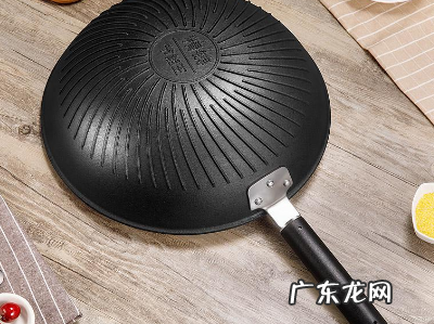 不粘锅掉涂层还能用,不粘锅涂层脱落还能用有毒