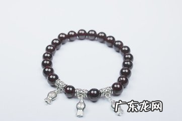 石榴石一般带多少颗,石榴石27颗代表什么