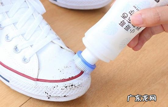 白鞋刷完有黄印子怎么去除,怎么去掉白鞋上的黄渍小妙招