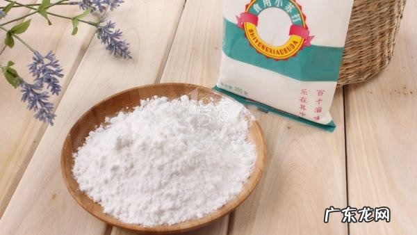 白鞋刷完有黄印子怎么去除,怎么去掉白鞋上的黄渍小妙招