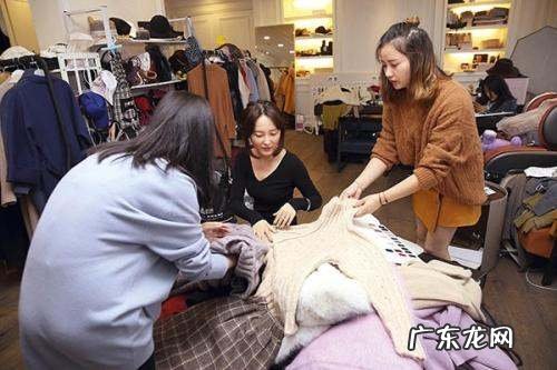 衣服缩水变短了怎么恢复,羊毛衫机洗后严重缩水了怎么办