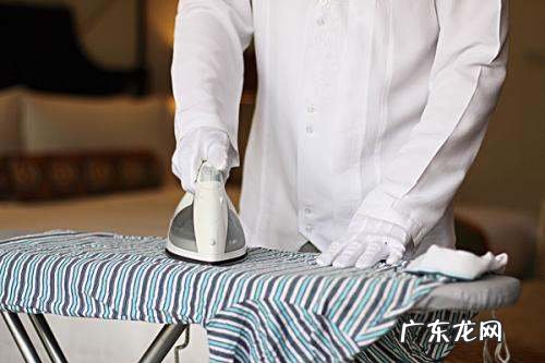 衣服缩水变短了怎么恢复,羊毛衫机洗后严重缩水了怎么办