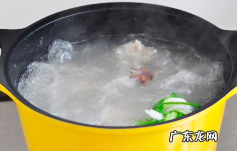 白萝卜在牛骨头汤中的作用,白萝卜牛肉汤的功效与营养