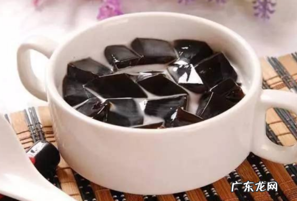 龟苓膏是乌龟做的,龟苓膏真的是用乌龟做