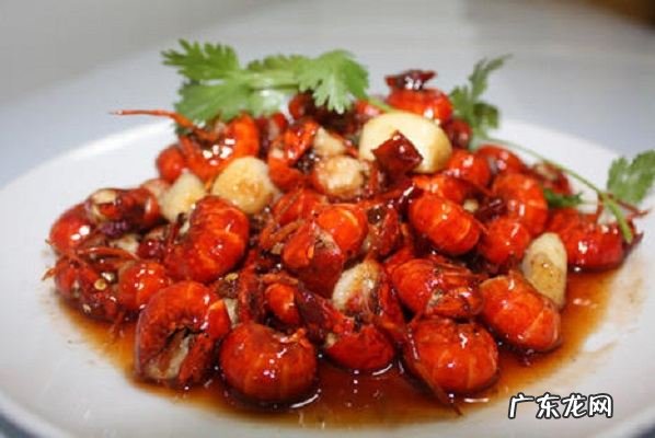 小龙虾的头可以吃吗,小龙虾的虾头能吃