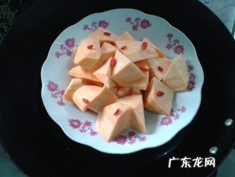 红薯削皮后怎么过夜,红薯切开一会就变黑能吃