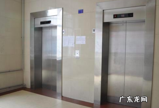 消防逃生软梯最多可载多少人,消防电梯平常可以载客