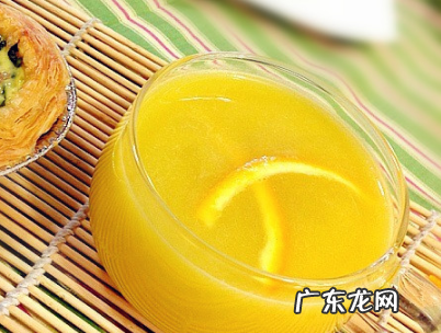 苦瓜榨汁需要去籽,苦瓜里面的籽是红色的能吃