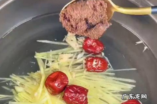 生姜红糖简单做法,红糖生姜水的做法生姜需要去皮