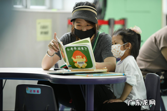 关于爱看书的唯美句子,关于读书的唯美句子有哪些短句