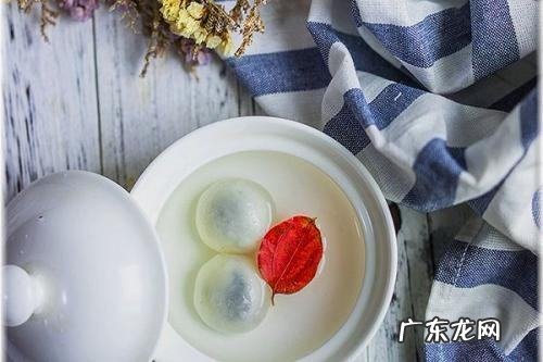 熬猪油为什么要放水,炸猪油的时候要先放水煮是为什么
