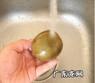 罗汉果泡水要去皮,罗汉果怎么泡水喝