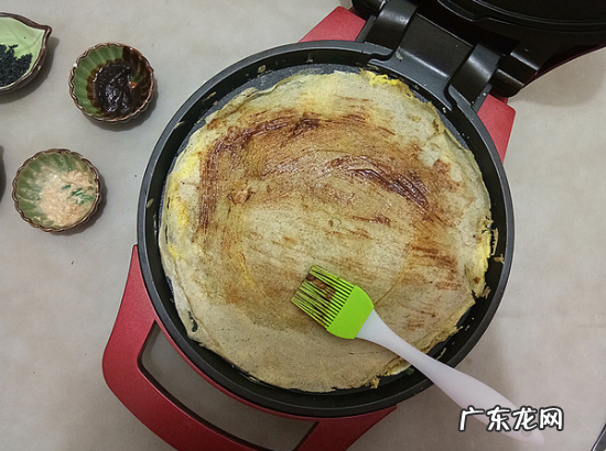 煎面饼用什么面粉,煎饼用什么面粉 煎饼用高筋面粉还是低筋面粉