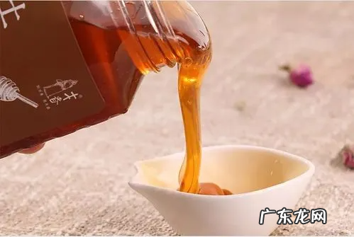 荔枝蜂蜜保质期多久,蜂蜜的保质期有多久蜂蜜能放几年
