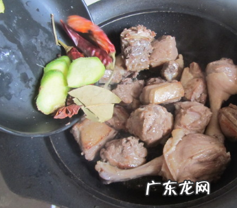 鸭肉怎么越煮越硬,老鸭煮不烂有什么办法