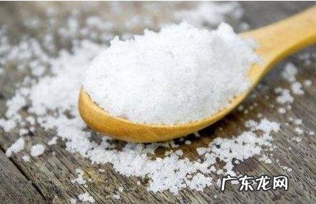 白色衣服泛黄如何清洗,白色衣服泛黄了怎么洗白