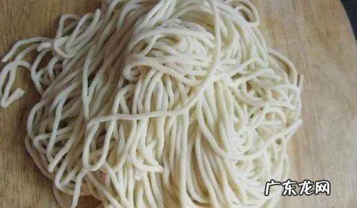 冷水下面还是热水下面,煮面是冷水下面还是热水下面好吃