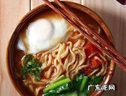 冷水下面还是热水下面,煮面是冷水下面还是热水下面好吃