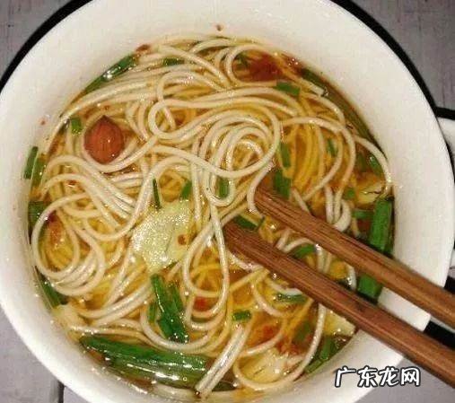 冷水下面还是热水下面,煮面是冷水下面还是热水下面好吃