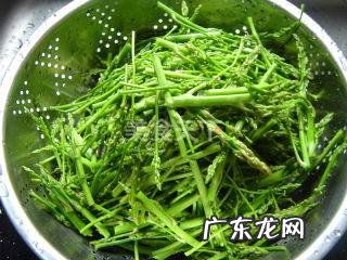 芦笋头上的花能吃,芦笋前面的花能吃
