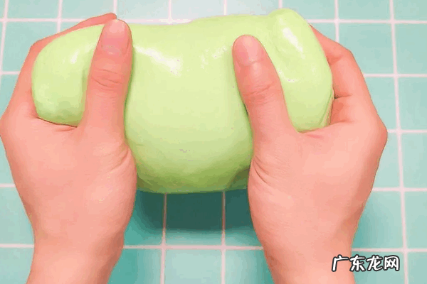 怎么用彩泥做起泡胶,用橡皮泥怎么制作起泡胶无白胶无胶水