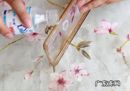 透明pvc发黄变白小窍门,pvc透明鞋底泛黄怎么去黄增白小妙招