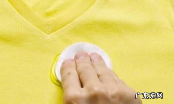 笔印子画在衣服上怎么洗,铅笔画在衣服上用什么可以擦干净